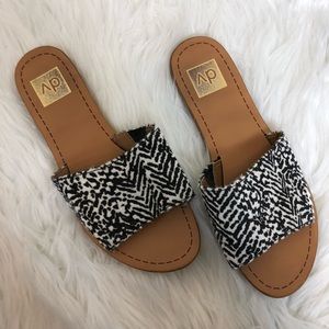 Dolce Vita slip on sandals
